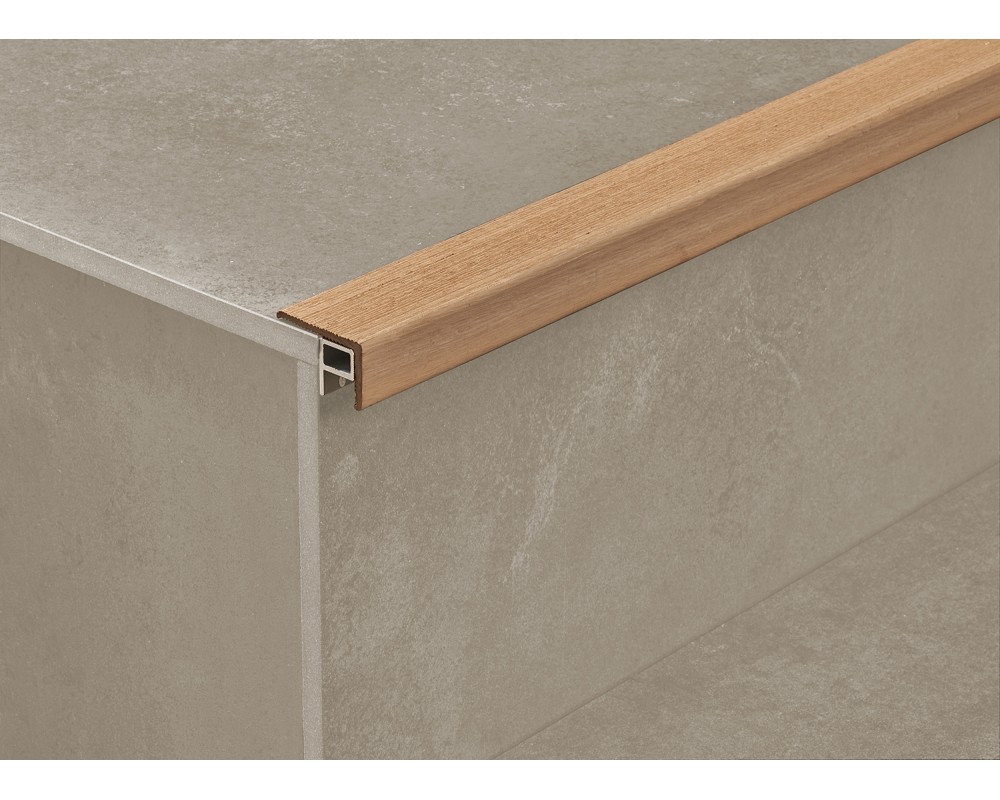 Perfil para remate de peldaños Novopeldaño Astra Stella 25x40X2500MM