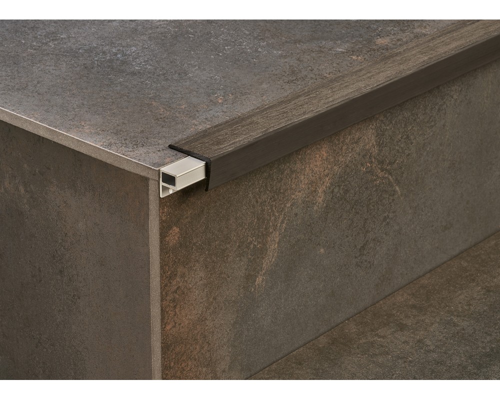 Perfil para remate de peldaños Novopeldaño Astra Stella 25x40X2500MM