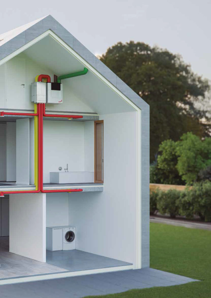 Equipo de sistema de ventilación mecánico de doble flujo centralizado instalado en vivienda